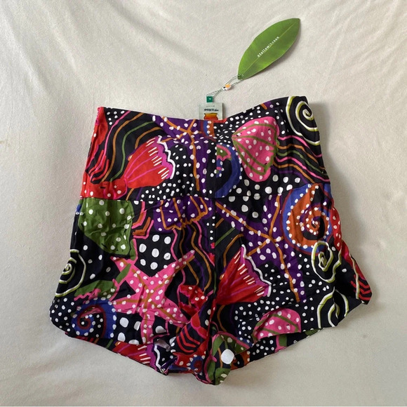FARM Rio Multicolor Patterned Women Shorts NWOT - Picture 5 of 5